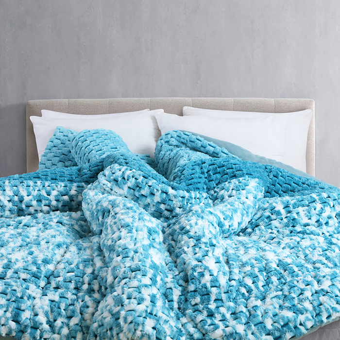 Flakes Winter Comforter